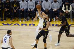 爱游戏 -包含洛杉矶湖人内部会议纪要流出——转会期手感冰凉；意甲使命明确；球探报告显示潜力的词条