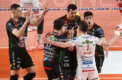 爱游戏体育app下载 -塞维利亚巅峰阵容